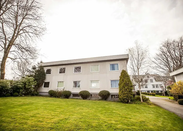 Karmoy Folkehogskule Vandrerhjem
